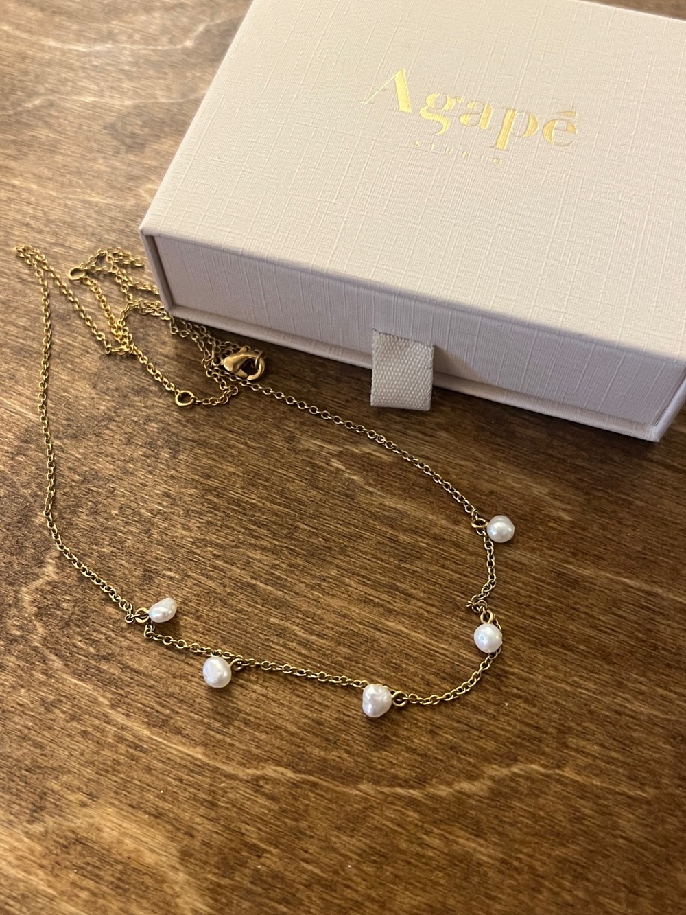 Agape Écléa Necklace